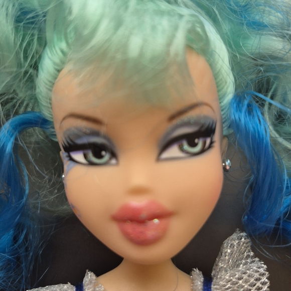 Vtg. Bratz 2001 Jade Mystique Doll Bratz Dolls Collectables Bratz Magically - Picture 2 of 12